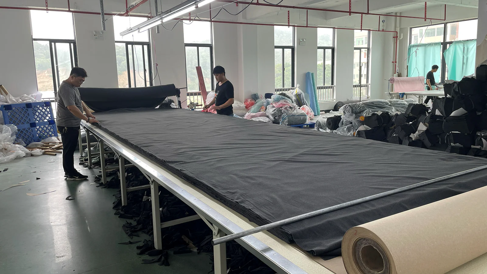 Fabric spreading before cutting